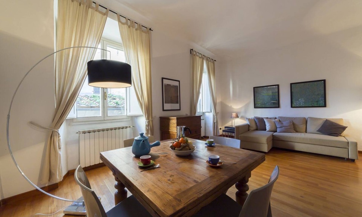 Sant' Ambrogio Apartment | A delightful apartment ideal for those who wish to live in the city center