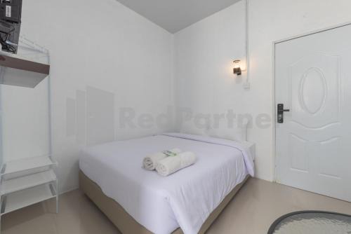 Bogor Tengah Hotel | Adam Guesthouse Mitra RedDoorz