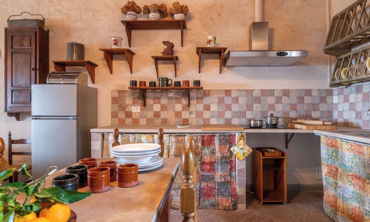 Calci Apartment | Alchimia Di Storia: Attico di Charm nel Castello di Calci