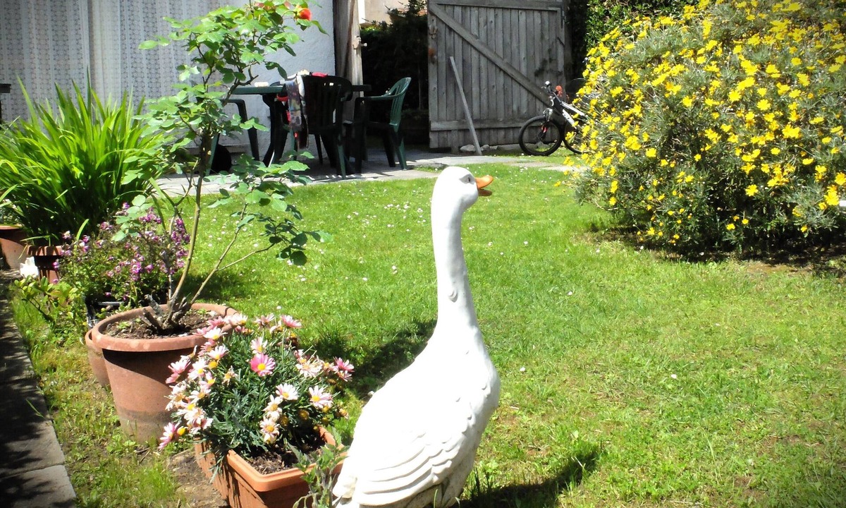 Torre del Lago Puccini Apartment | Apartment with garden 5 minutes from the sea