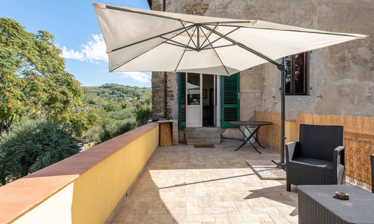 Monsummano Terme Apartment | Apartment "Casa do Sol Villa Barbacci" with Pool, Garden, Terrace and Wi-Fi
