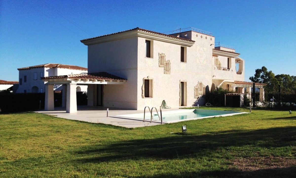 San Teodoro Apartment | Apartment 'Florida 2' with Sea View, Wi-Fi and Air Conditioning