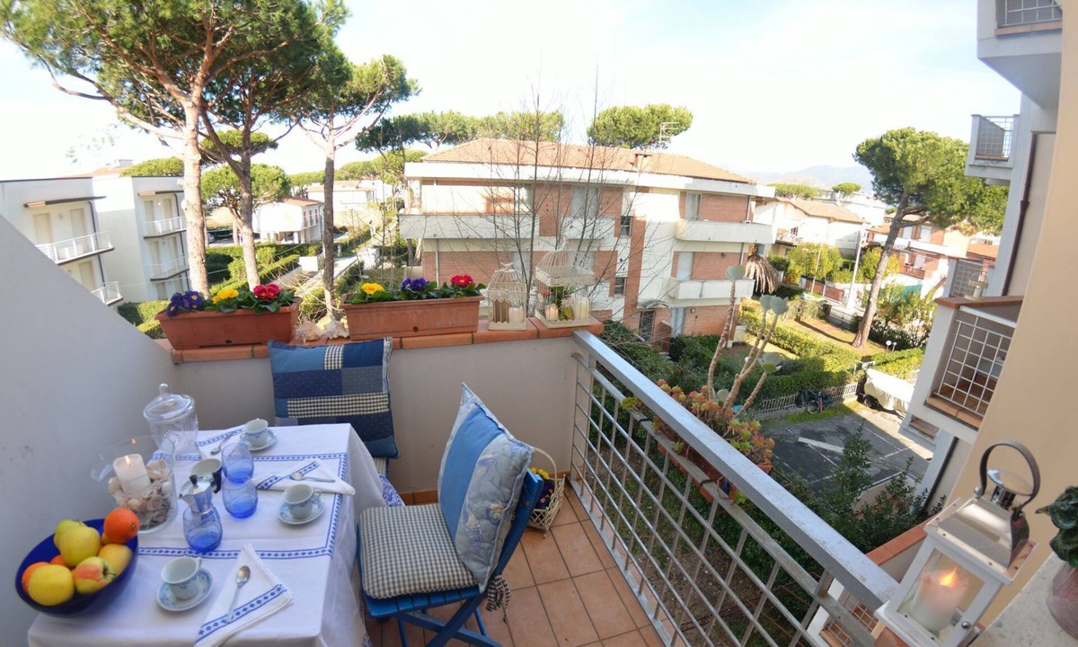Lido di Camaiore Apartment | Apartment in Lido Di Camaiore with 1 bedrooms sleeps 3