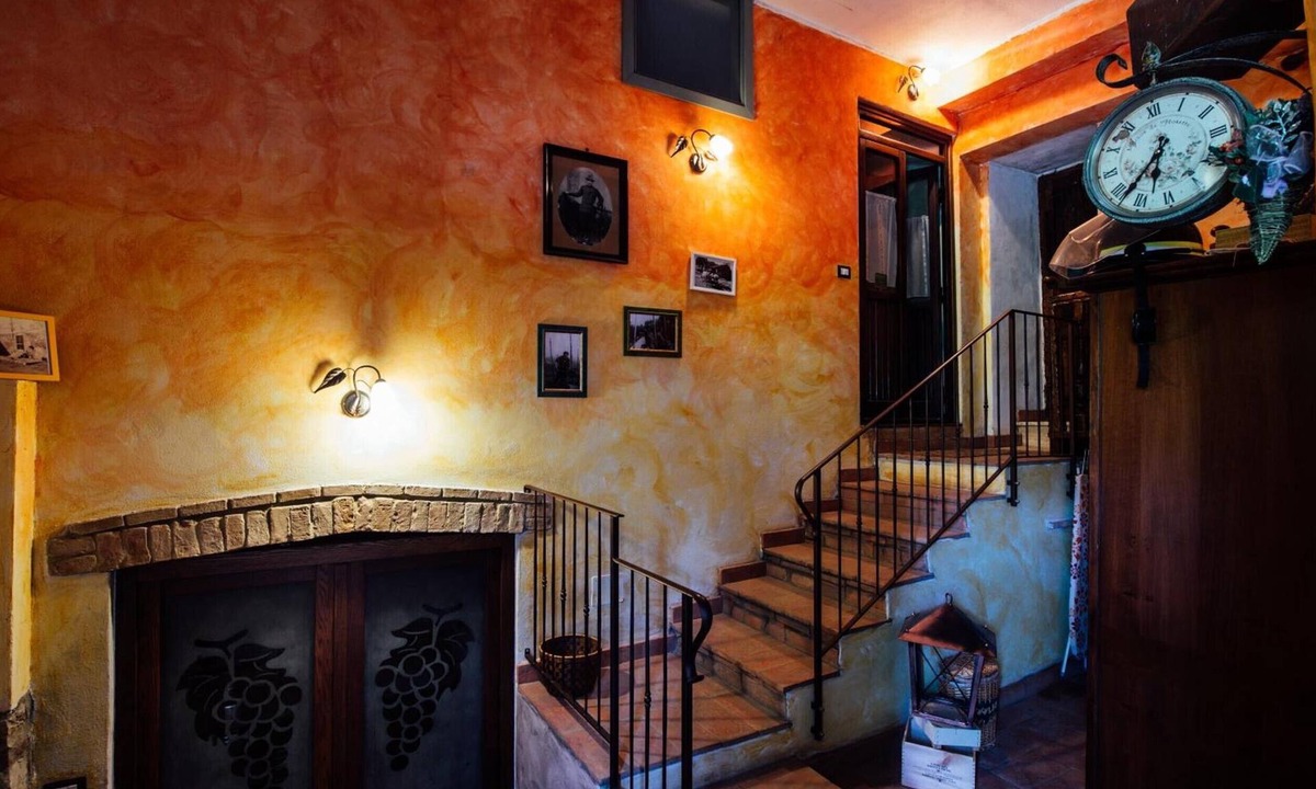 Castiglione d'Orcia Apartment | Apartment Lo Stanzone - Agriturismo Il Noce in Val d'Orcia