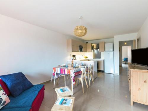 Saint-Aygulf Apartment | Apartment La Chênaie-5 by Interhome
