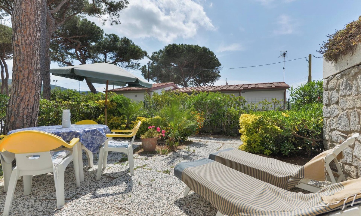 Marina di Campo Apartment | Apartment "Villa Fantagali 504" close to the Beach with Sea View, Garden & Wi-Fi