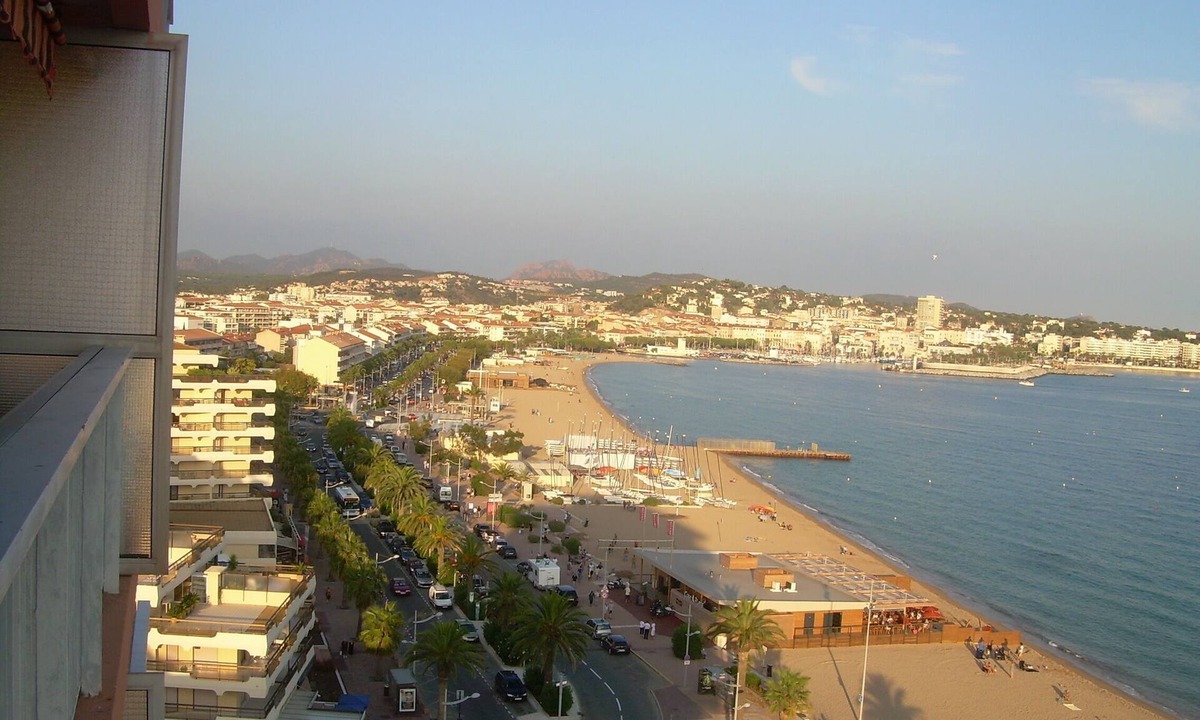Frejus Plage Apartment | App front de mer fréjus plage