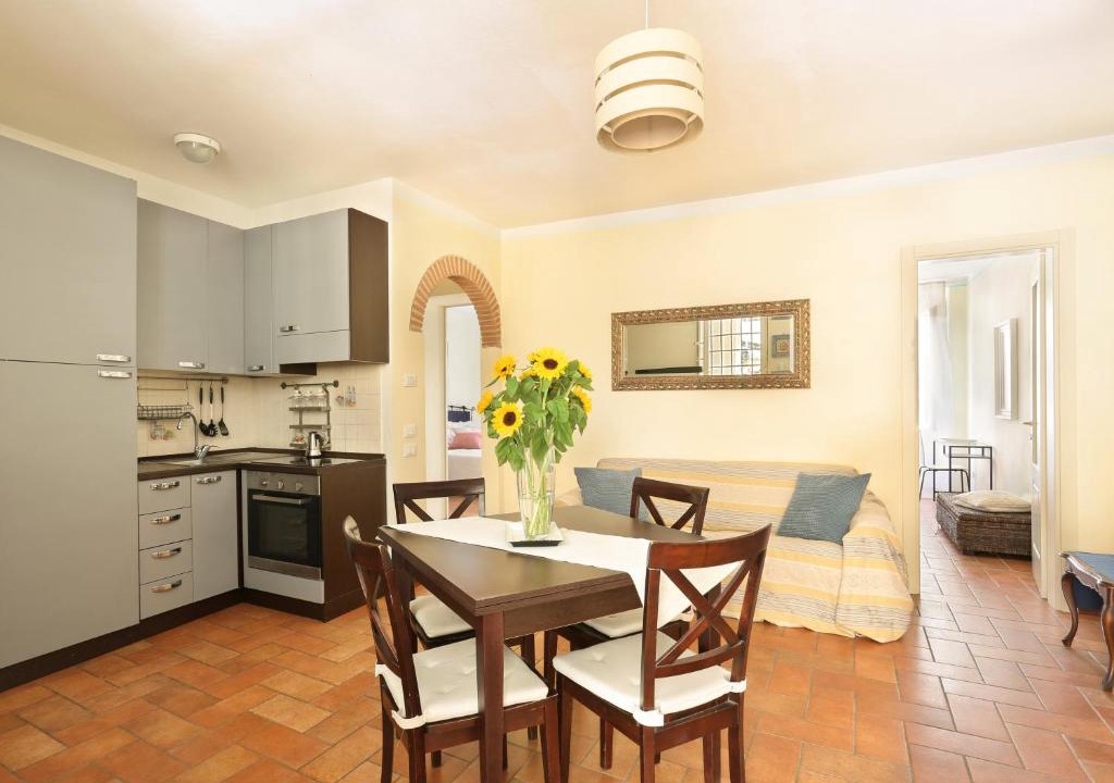 Lucca Historical Center Apartment | Appartamento corte campana