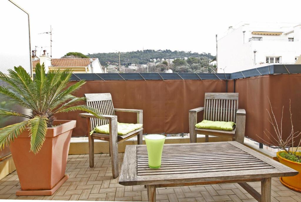 Quartier du Port Apartment | Appartement 6 personnes avec terrasse Le Port Nice