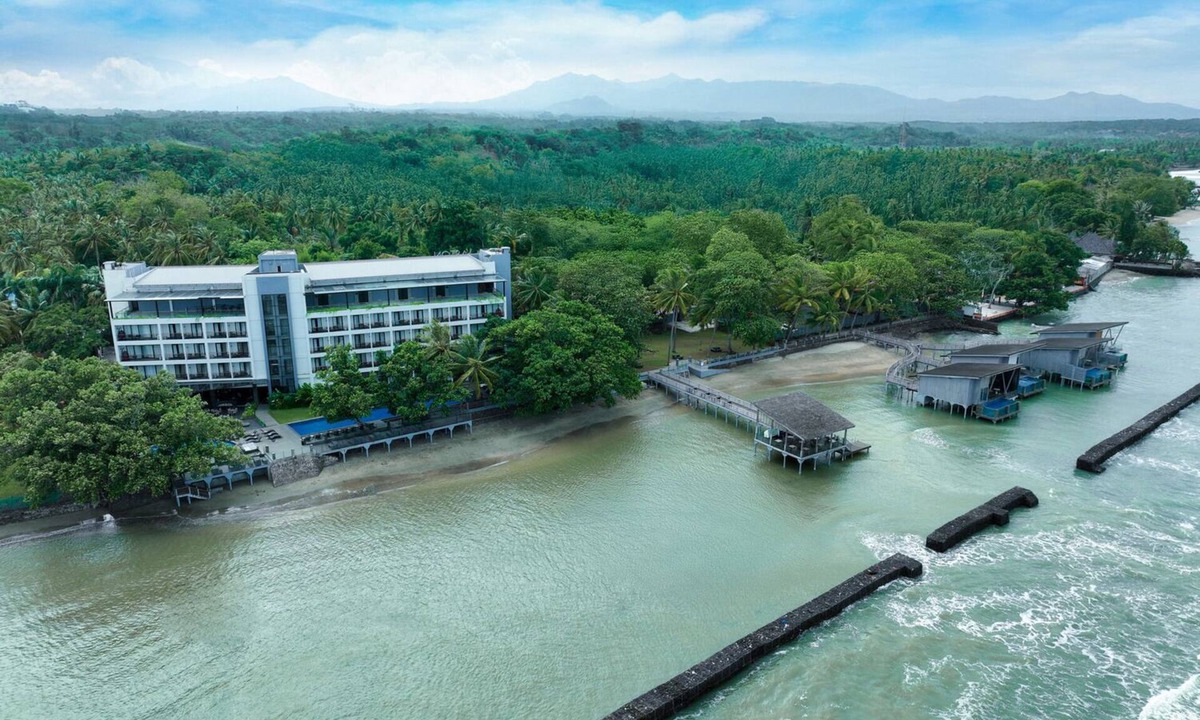Karang Bolong Hotel | Aston Anyer Beach Hotel