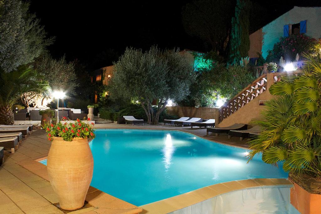 Grimaud Hotel | Athénopolis