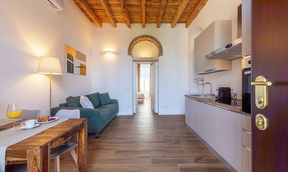Zona Farini Apartment | Authentic Milanese Apartment with Excellent City Connections, 15 min from Duomo