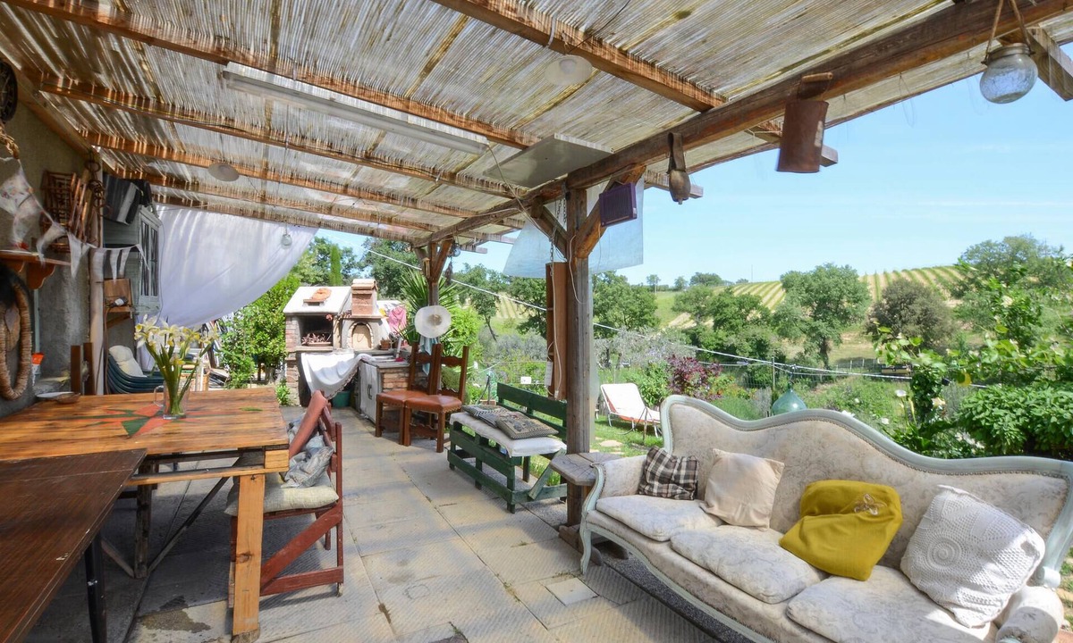 Poggi del Sasso Apartment | Awesome apartment in Volpaio