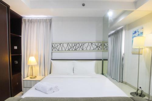 Cikarang Apartment | Azalea Suites Cikarang Studio Apartment with Bathtub By Travelio