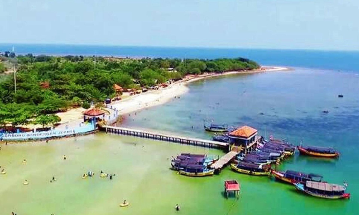 Jepara Hotel | Bandengan Beach Hotel Jepara 2