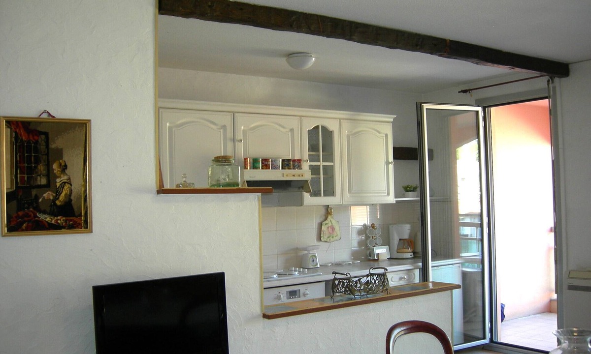 La Madeleine Apartment | Beautiful apartment and garage 5 minutes walk from the beach