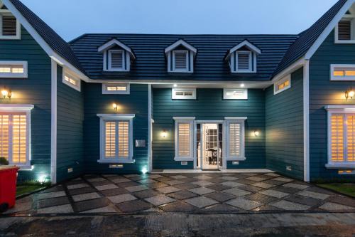 Lembang Villa | Beautiful Europe Style, Belgareti House Lembang