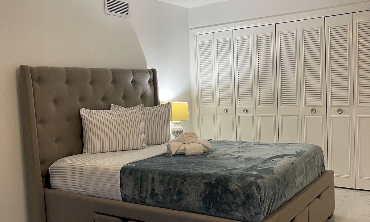Conway Apartment | Beautiful Studio near Int. Drive, Disney & Airport.
