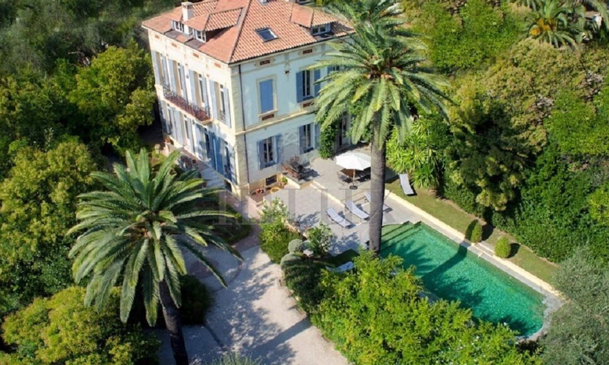 Prado - Republique House | Belle Epoque Villa Cannes - Pool & Garden - Walk to Beaches & Shops