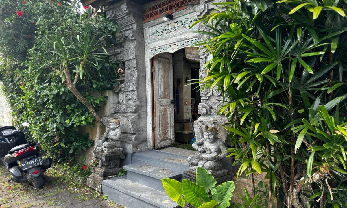 Kutuh Kaja Hotel | Belvilla Nirvana Near Monkey ForestNearCampuhan Ridge Walk