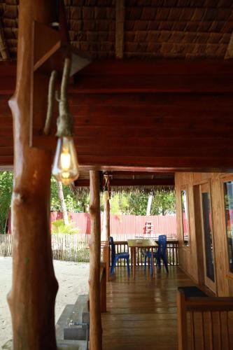 Katiet Hotel | Buggei Surfcamp Mentawai