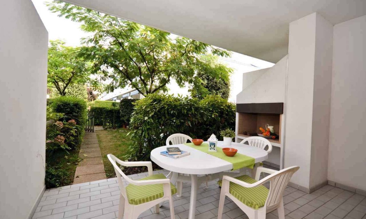 Bibione Villa | Bungalow with air conditioning, terrace and pool