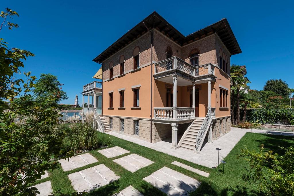 Santa Maria in Stelle Villa | Ca' delle Contesse - Villa on lagoon with private dock and spectacular view