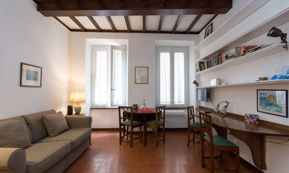 Rione VII Regola Apartment | Campo de Fiori Lovely Apartment