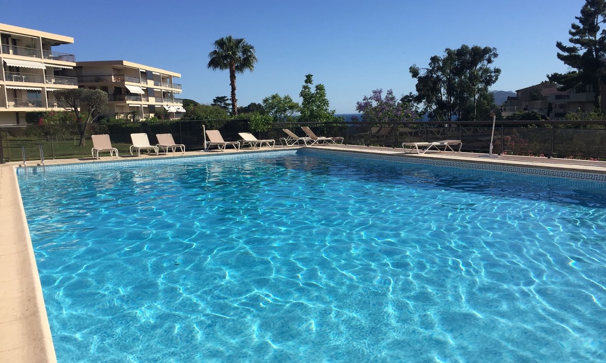 La Croix des Gardes Apartment | CANNES: Comfortable studio in the Croix des gardes residential area
