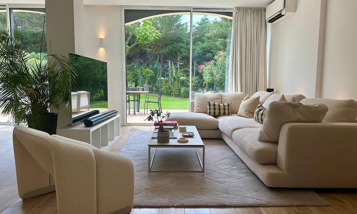 Cap-d'Antibes House | CAP D’ANTIBES COZY CHIC HOUSE W/TENNIS COURT