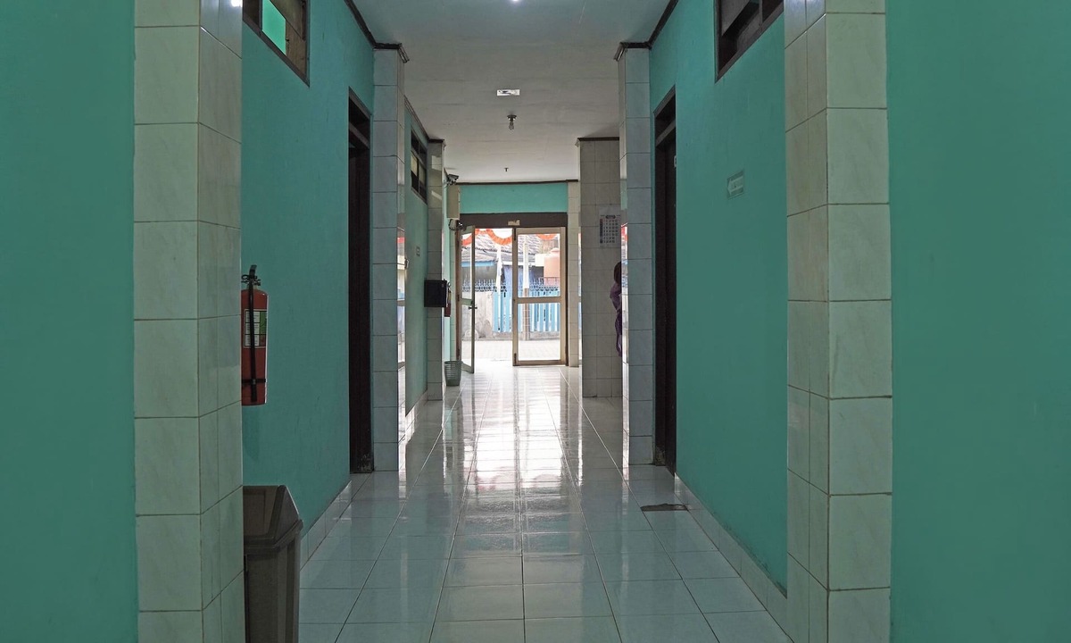 Muara Enim Hotel | Capital O 92958 Hotel Raflessia Syariah