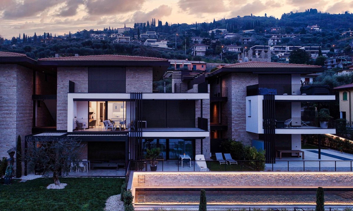 Torri del Benaco House | Casa Azura - Dreamview Waterfront in Torri with Pool