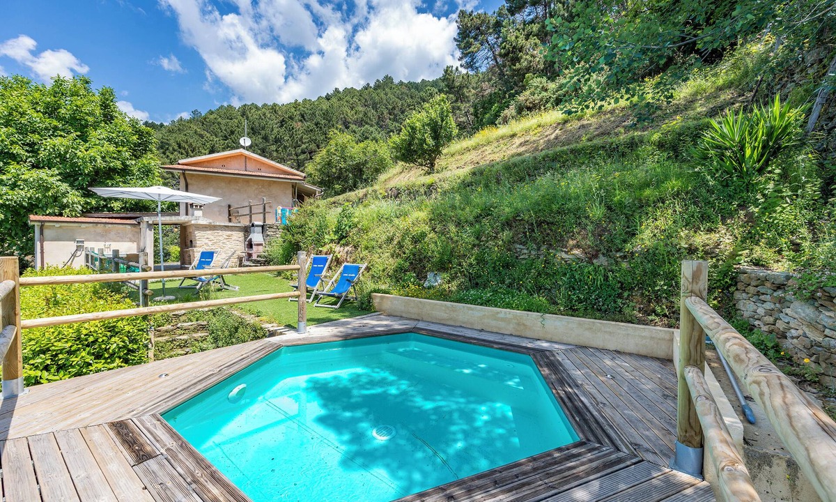 Strettoia House | Casa Davide With Pool, Pietrasanta, Italy