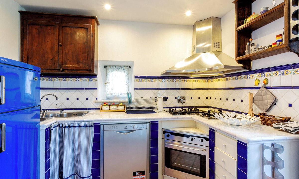 Livorno Apartment | Casa Ginevra - 3 Minutes Walk from the Sea