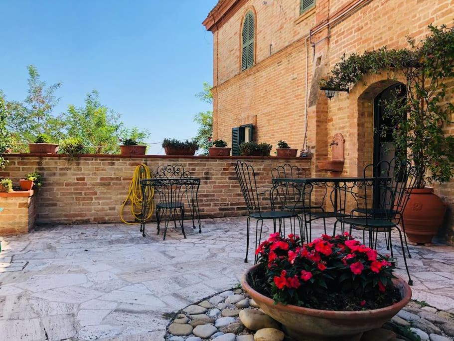 Porchia House | Casa Rosy nel borgo di Patrignone