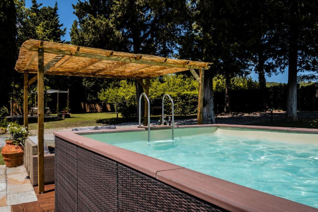 Castiglioncello House | CASENUOVE III - Casale con giardino e piscina