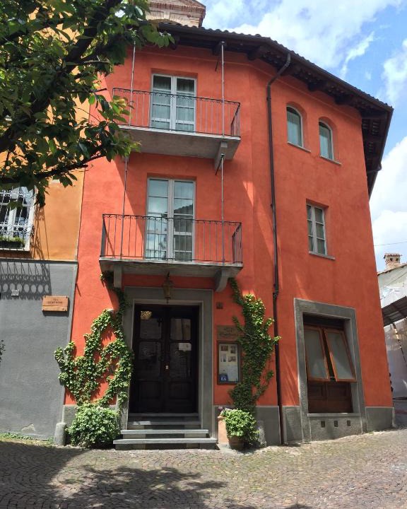 Neive Hotel | Castelbourg