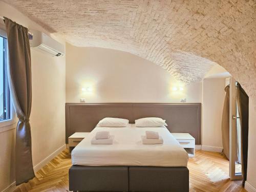 Sant' Ambrogio Apartment | Central & Comfort apartments - Duomo views