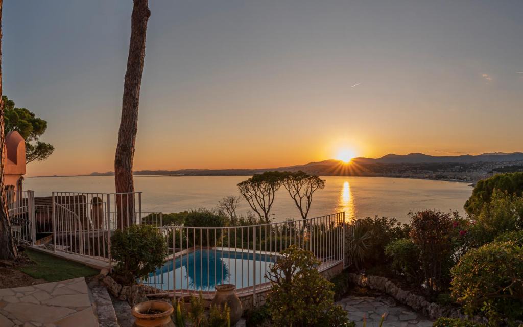 Lazaret Villa | Château des Anglais - Five Stars Holiday House