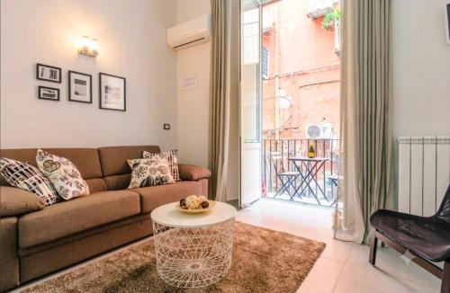 Naples City Centre Apartment | CHARLOTTE House
