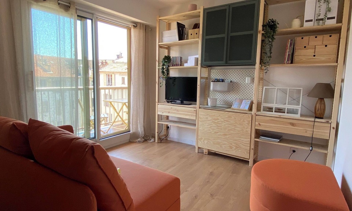 Le Piol Apartment | Charming 28 m2 studio with terrace - Quartier Liberation