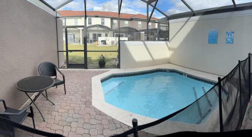 Bellavida House | Charming 3BR Resort Townhome with Private Pool near Disney