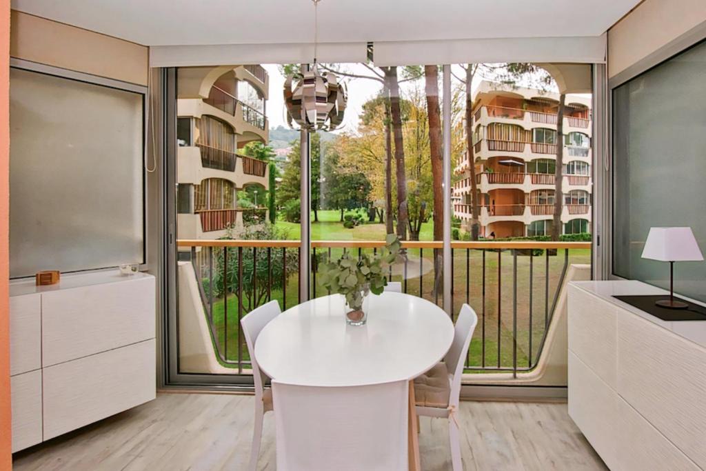 Mandelieu-La-Napoule Apartment | Charming Apt For 2 In Mandelieu La Napoule