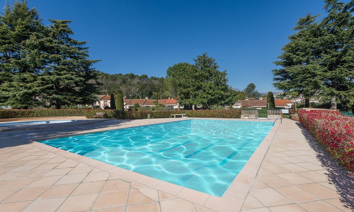 Biot House | Charming French Riviera villa - 3 bedrooms 2 bathrooms Swimming pool Wifi
