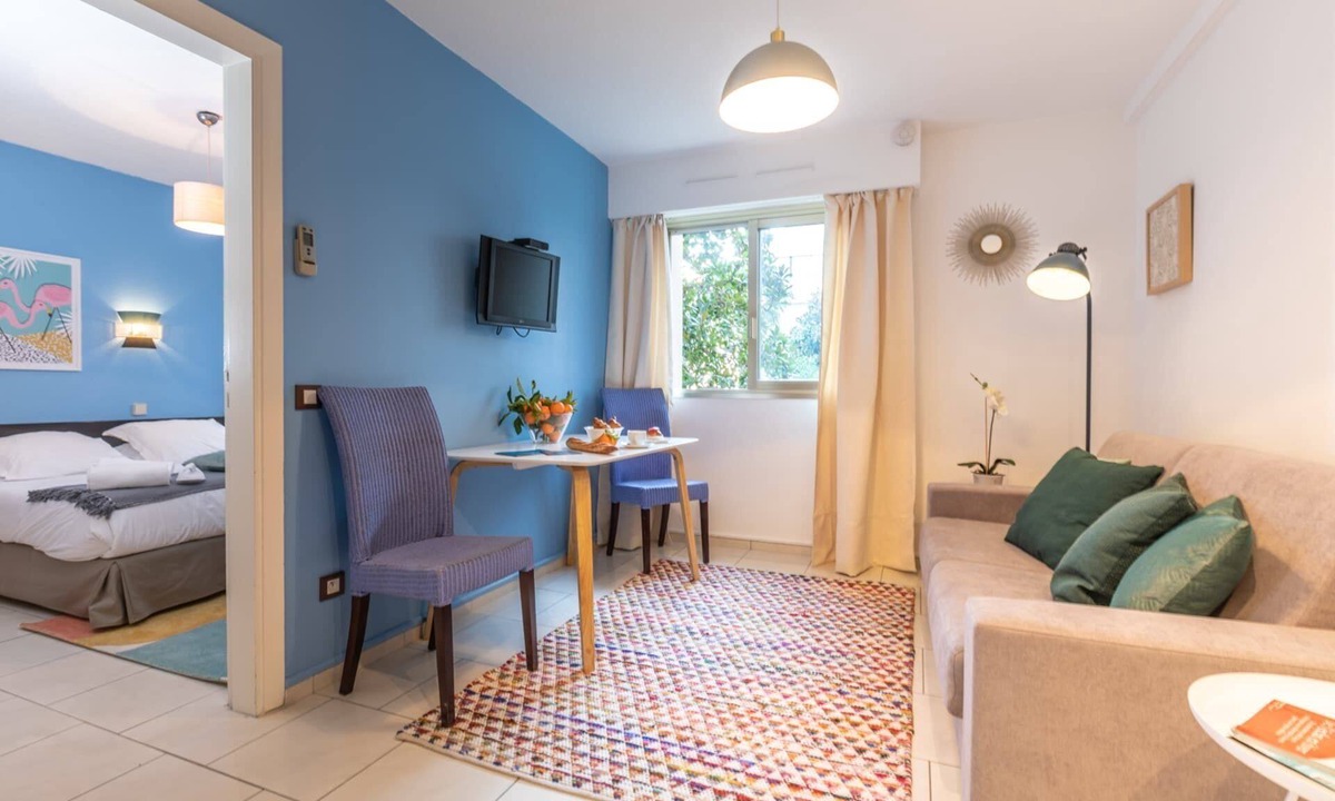 Juan-les-Pins Apartment | Charming Riviera 1E - One Bedroom Apartment, Sleeps 4