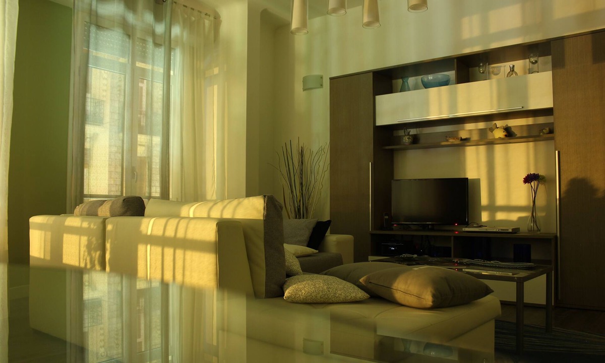 Carre d'Or Apartment | Chez Albertine: bright 105m² apartment, two minutes from the sea