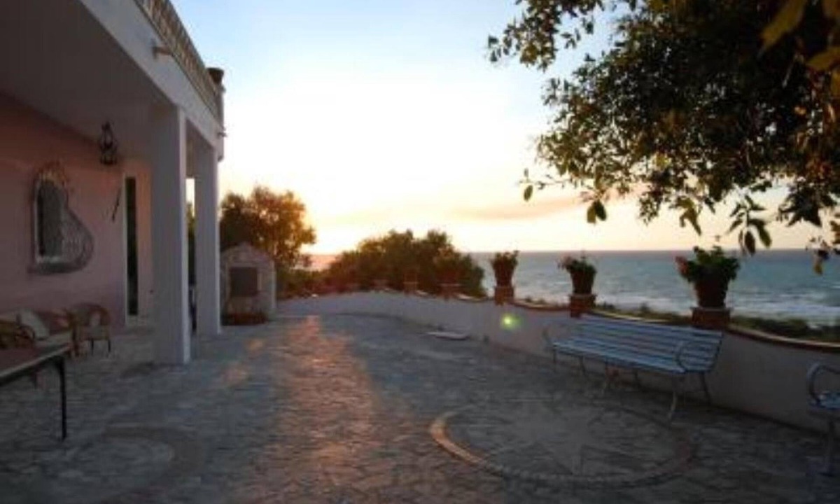 Rodi Garganico Apartment | CIELO apartment in an old farmhouse