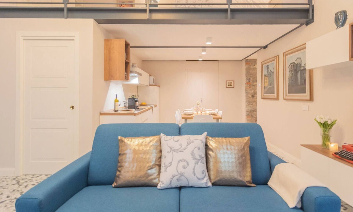 Como City Centre Apartment | Cinque Giornate 70 Suites by Rent all Como