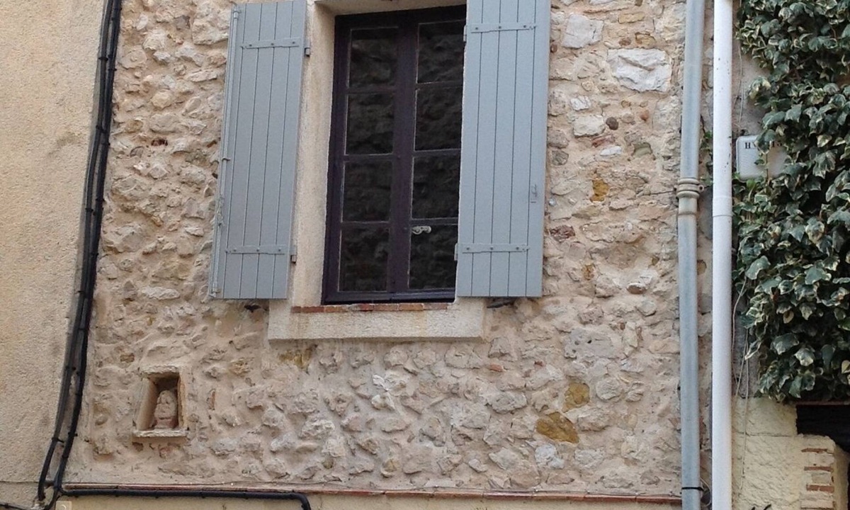 Antibes Old Town House | Classic Vieil Antibes House With Roof Terrace Offering Sea Views