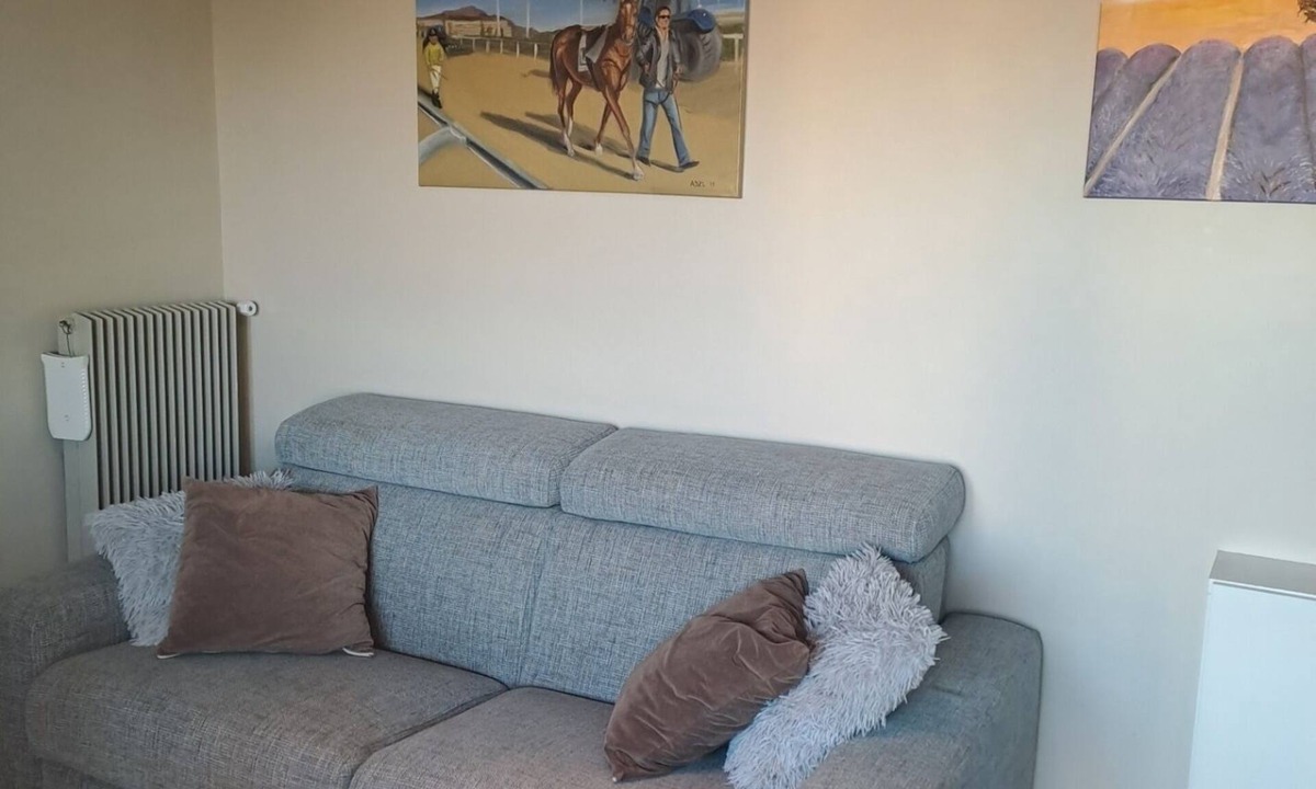 Cros-de-Cagnes Apartment | Close to beach and local amenities
